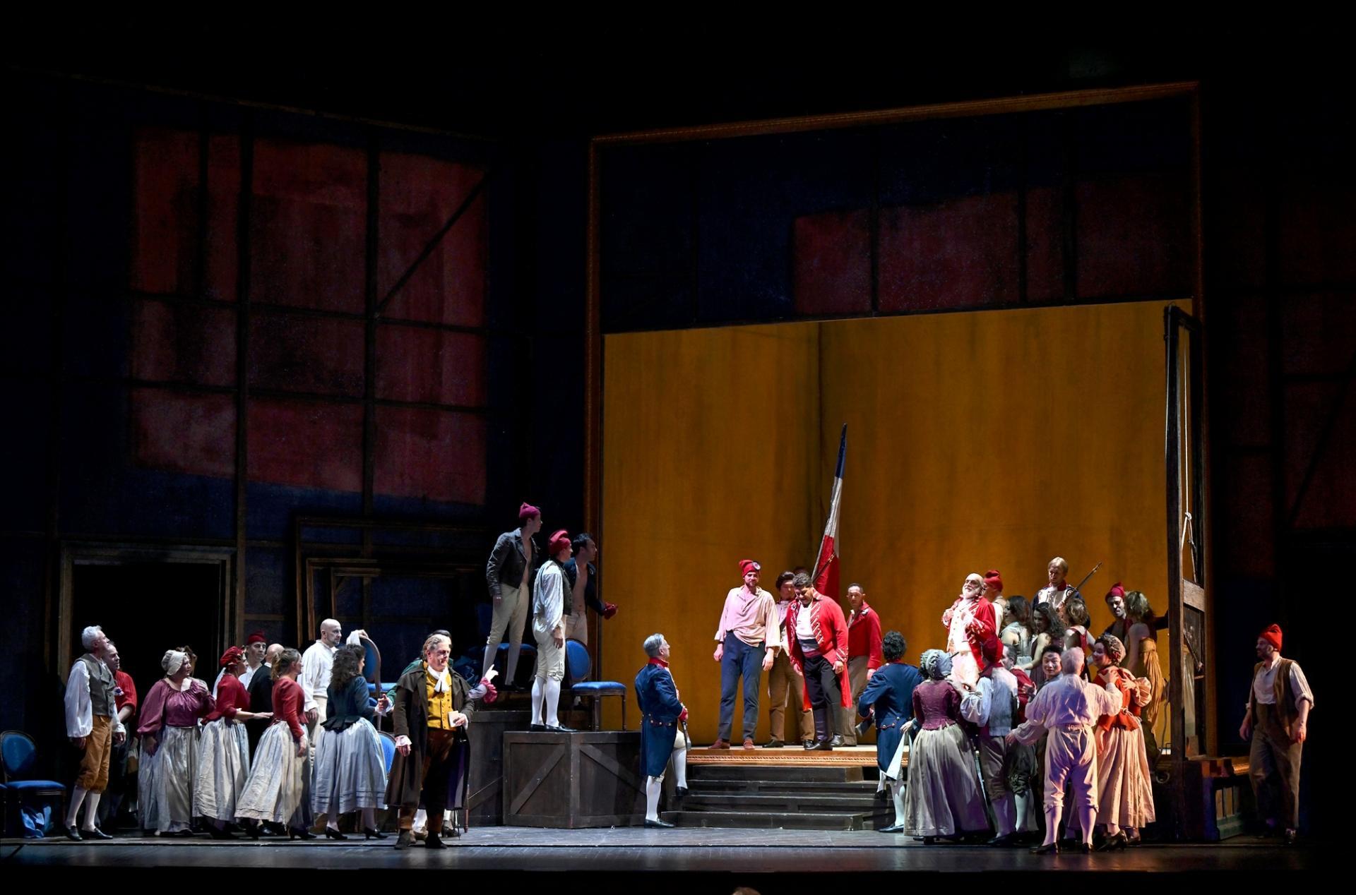 Andrea Chénier (foto Roberto Ricci) Andrea Chénier (foto Roberto Ricci)