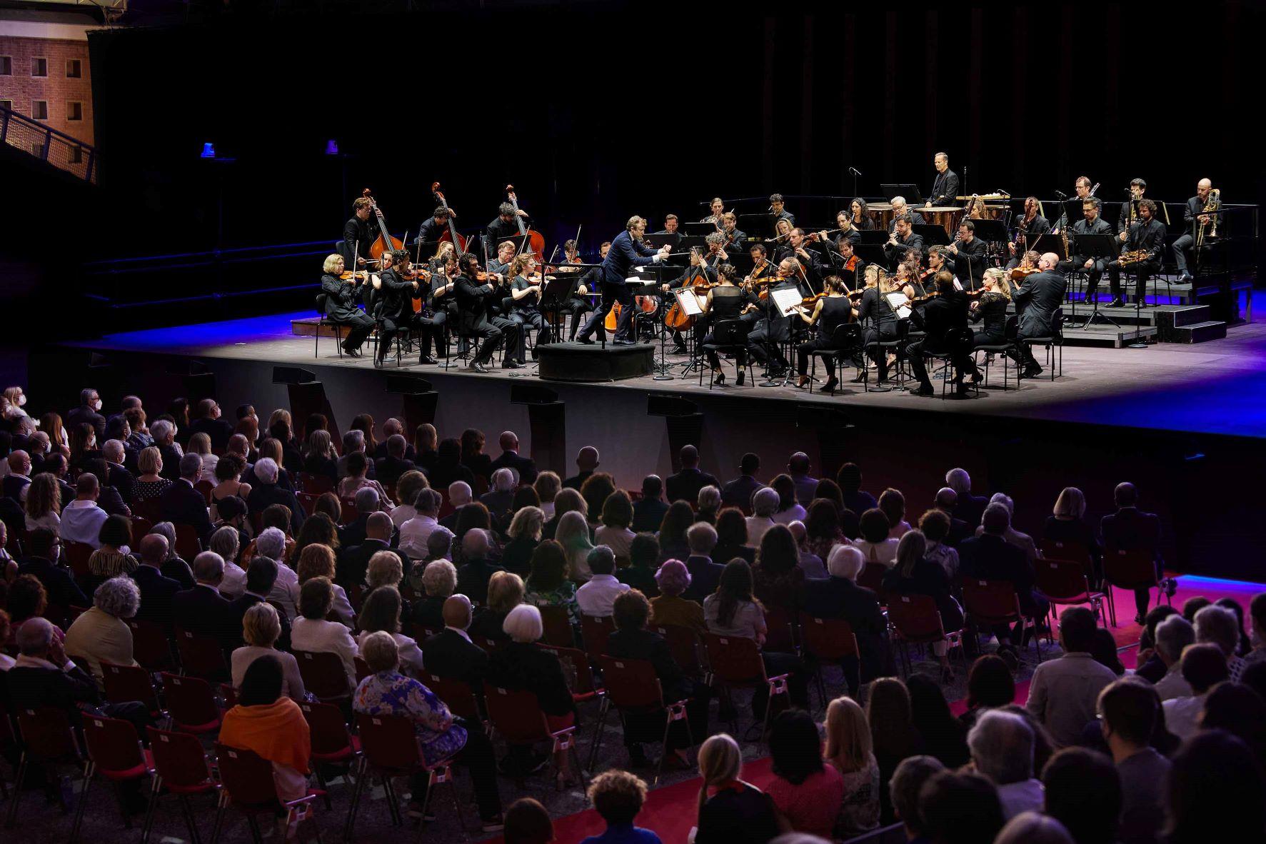 Daniel Harding, Mahler Chamber Orchestra (foto Zani-Casadio) Daniel Harding, Mahler Chamber Orchestra (foto Zani-Casadio)