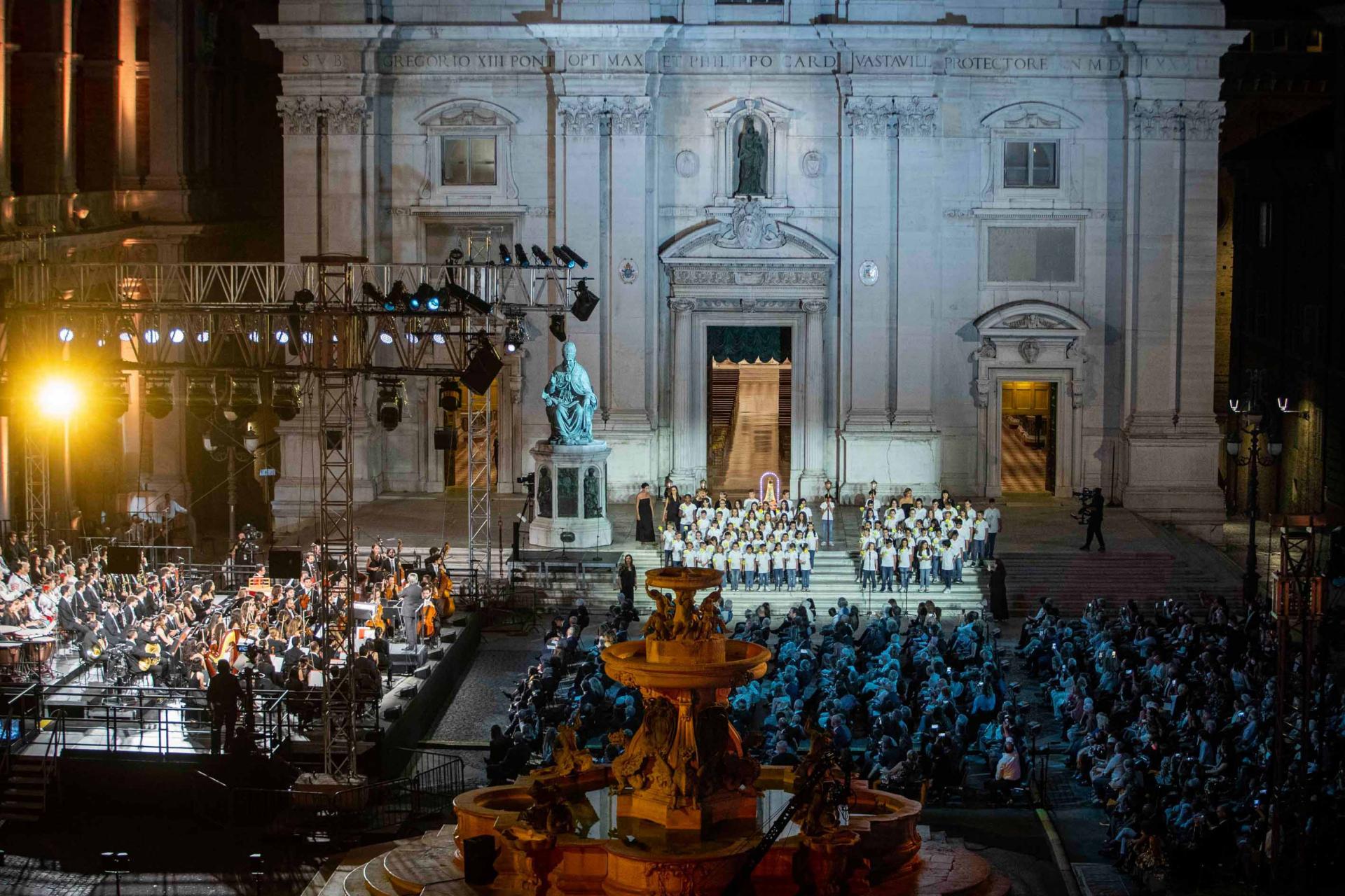 Le vie dell'Amicizia a Loreto (Foto Marco Borrelli) Le vie dell'Amicizia a Loreto (Foto Marco Borrelli)