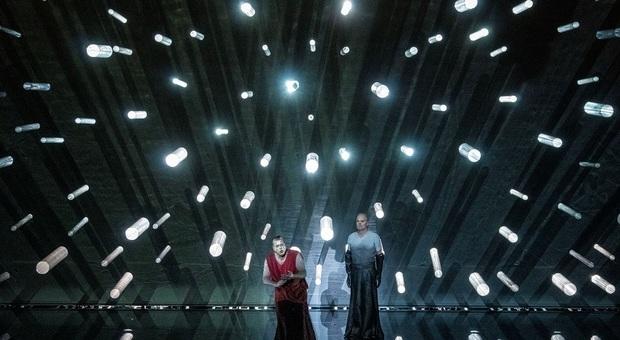 Tristan und Isolde (Foto Rocco Casaluci) Tristan und Isolde (Foto Rocco Casaluci)