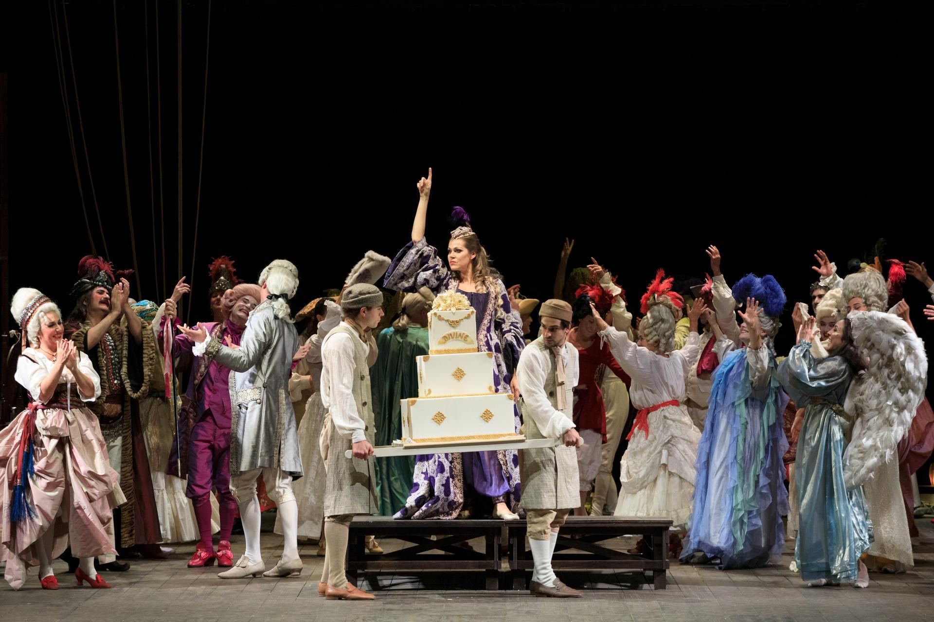 Adriana Lecouvreur (Foto Andrea Ranzi) Adriana Lecouvreur (Foto Andrea Ranzi)
