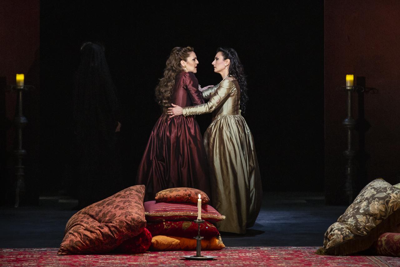 Anna Bolena (Foto Yasuko Kageyama) Anna Bolena (Foto Yasuko Kageyama)