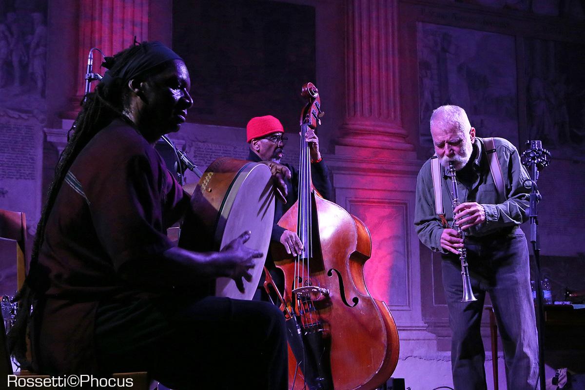 Foto di Luciano Rossetti / Phocus Agency Peter Brötzmann / William Parker / Hamid Drake al Centro d'Arte di Padova