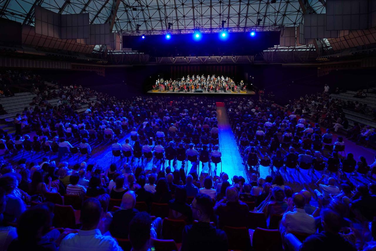 Iván Fischer e Budapest Festival Orchestra (Foto Zani-Casadio) Iván Fischer e Budapest Festival Orchestra (Foto Zani-Casadio)