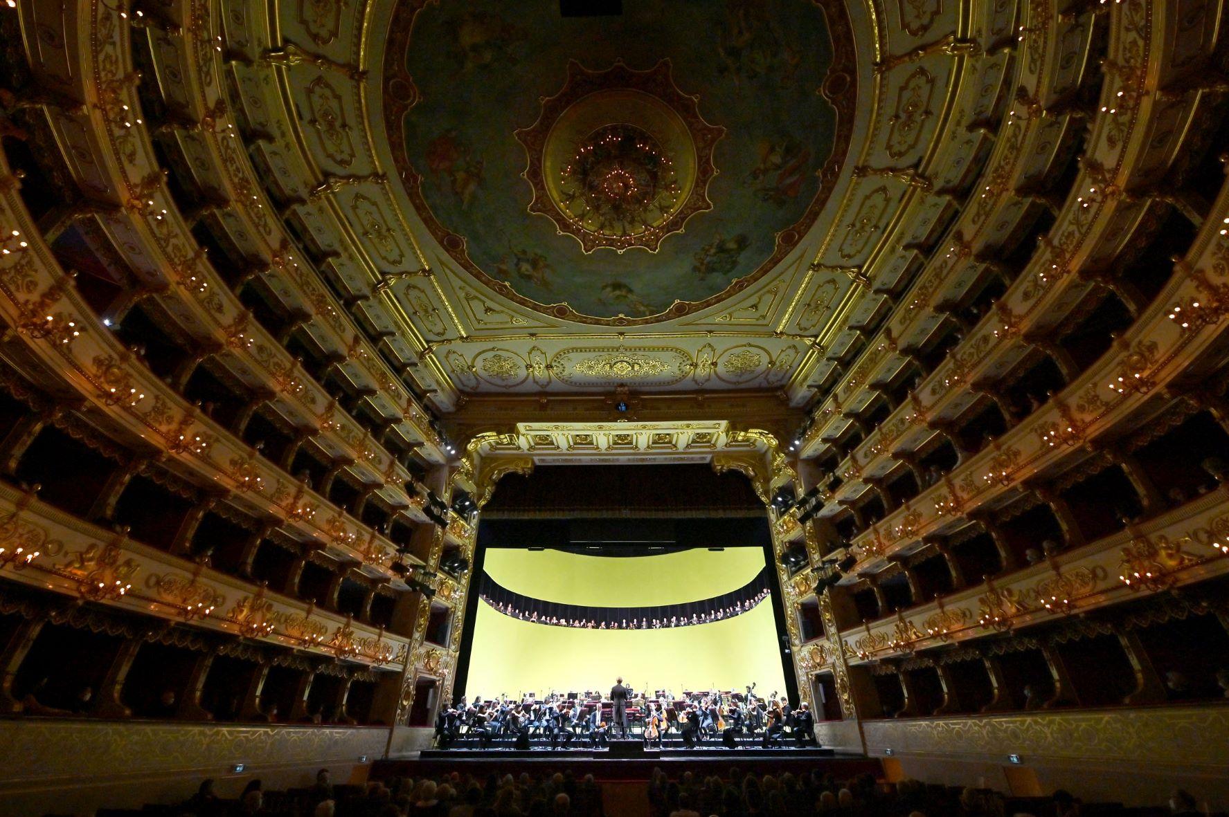 Concerto sinfonico corale - Roberto Abbado (foto Roberto Ricci)