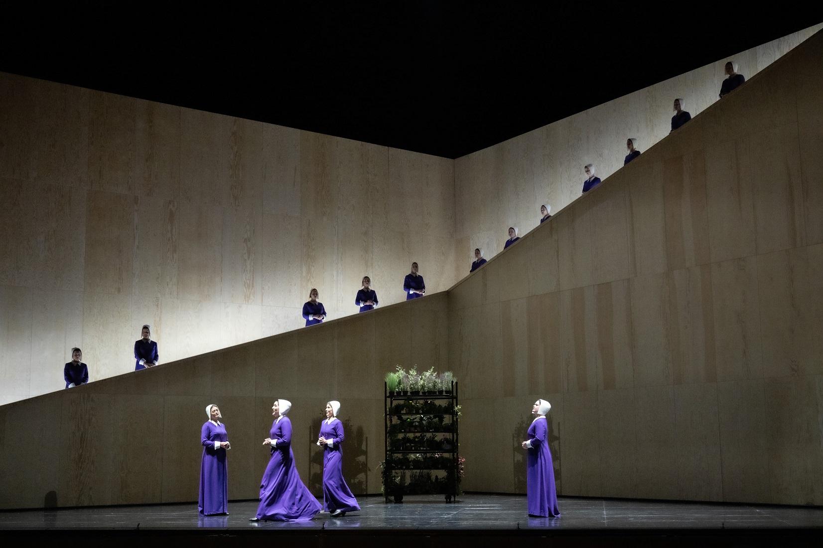 Suor Angelica (Foto Monika Ritterhaus) Suor Angelica (Foto Monika Ritterhaus)