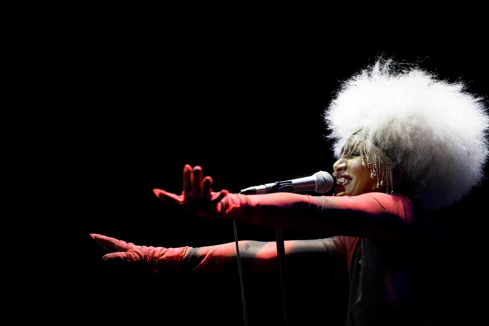 Lady Blackbird (foto Fondazione Musica per Roma: Musacchio/Ianniello/Pasqualini/Fucilla)