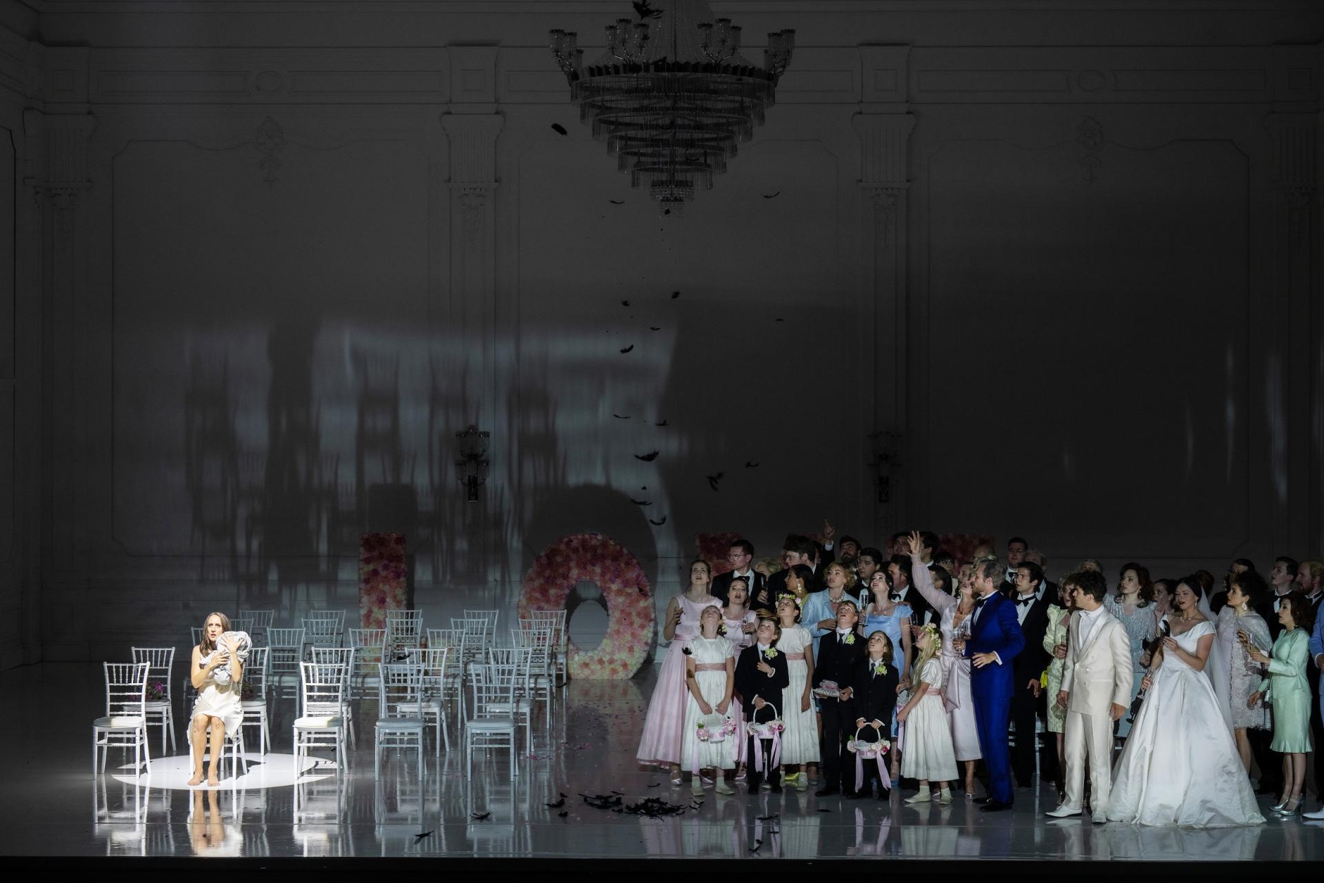 Semele (Foto Monika Rittershaus) Semele (Foto Monika Rittershaus)