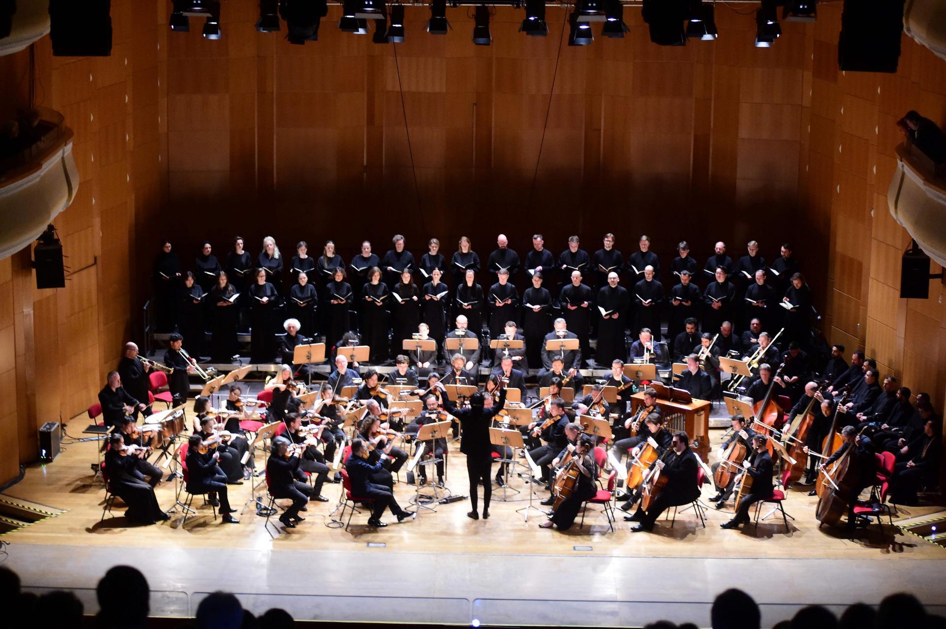 Teodor Currentzis, MusicAeterna (foto Roberto Serra / Bologna Festival)