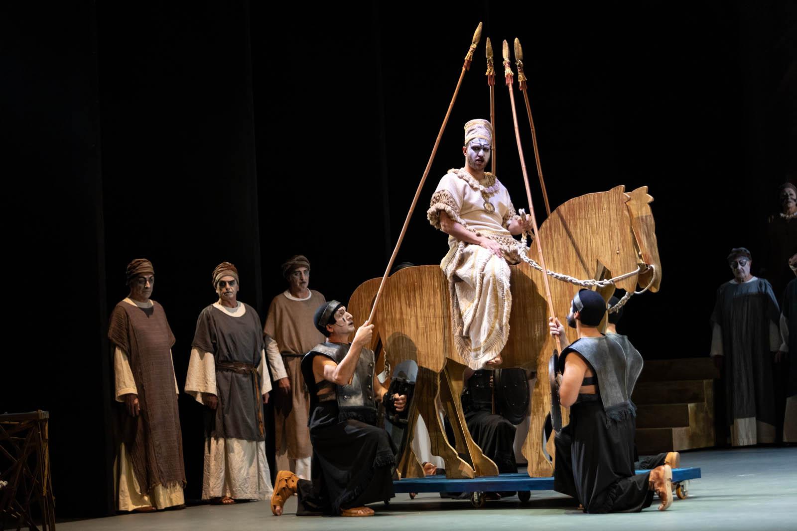 Nabucco (Foto Giorgio Pergolini) Nabucco (Foto Giorgio Pergolini)