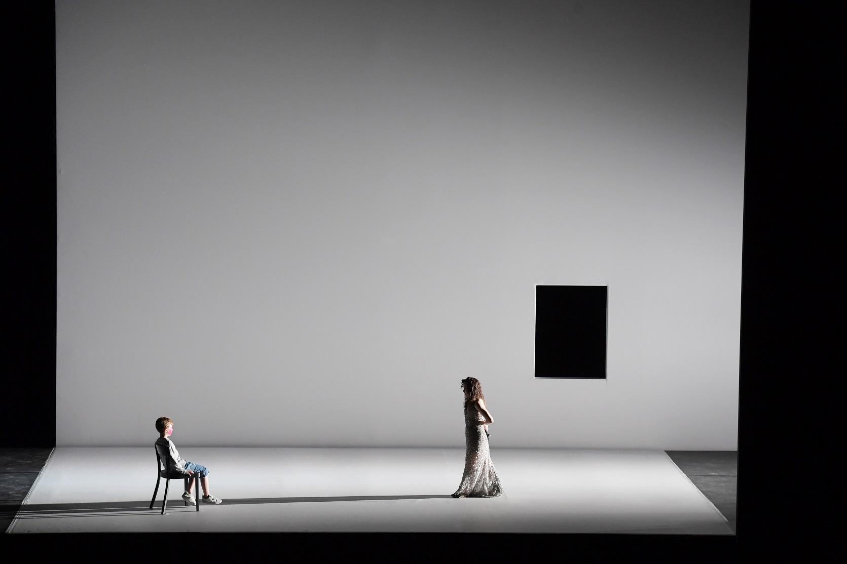 Madama Butterfly (Foto Barbara Aumüller) Madama Butterfly (Foto Barbara Aumüller)