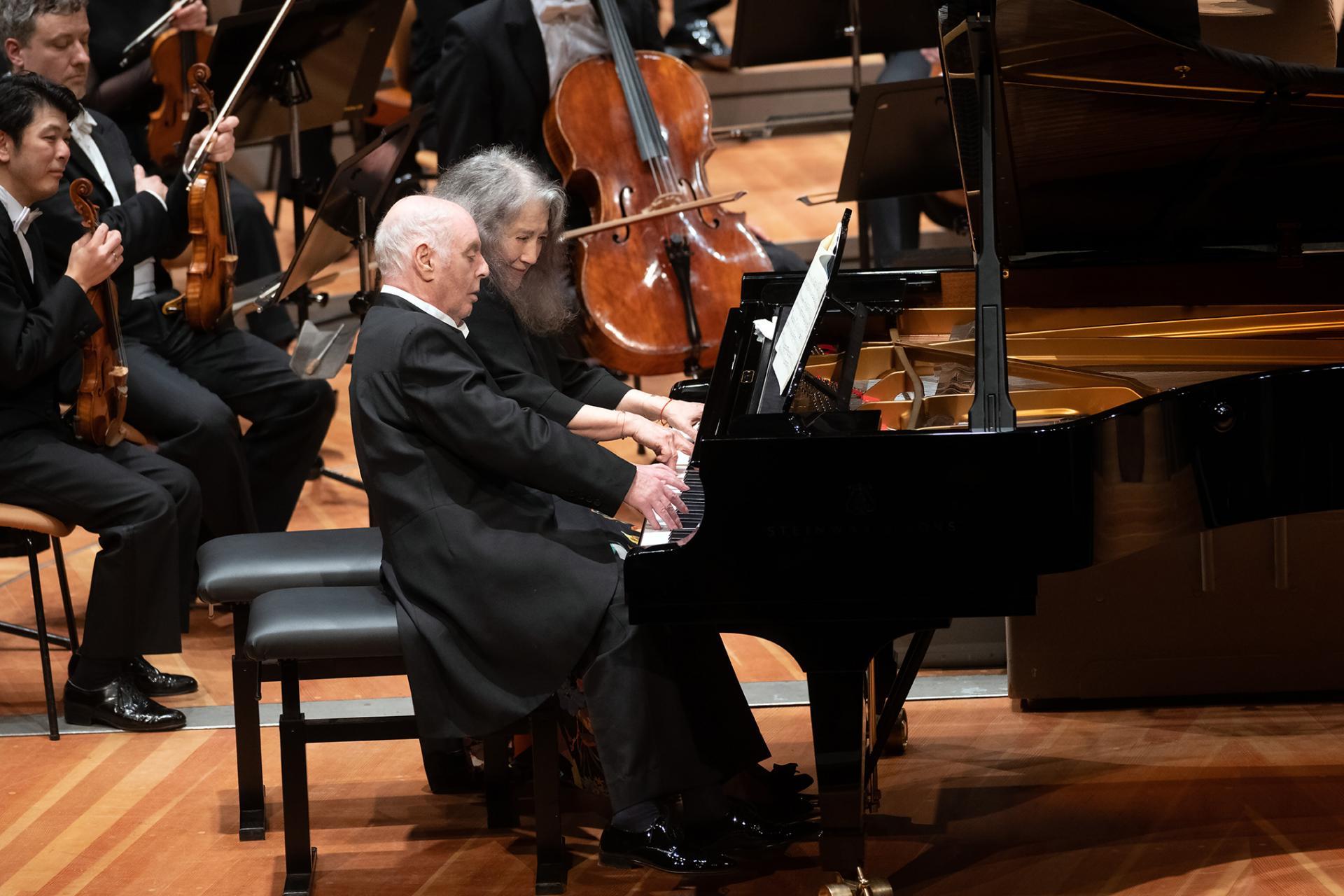Martha Argerich e Daniel Barenboim (Foto Monika Rittershaus) Martha Argerich e Daniel Barenboim (Foto Monika Rittershaus)