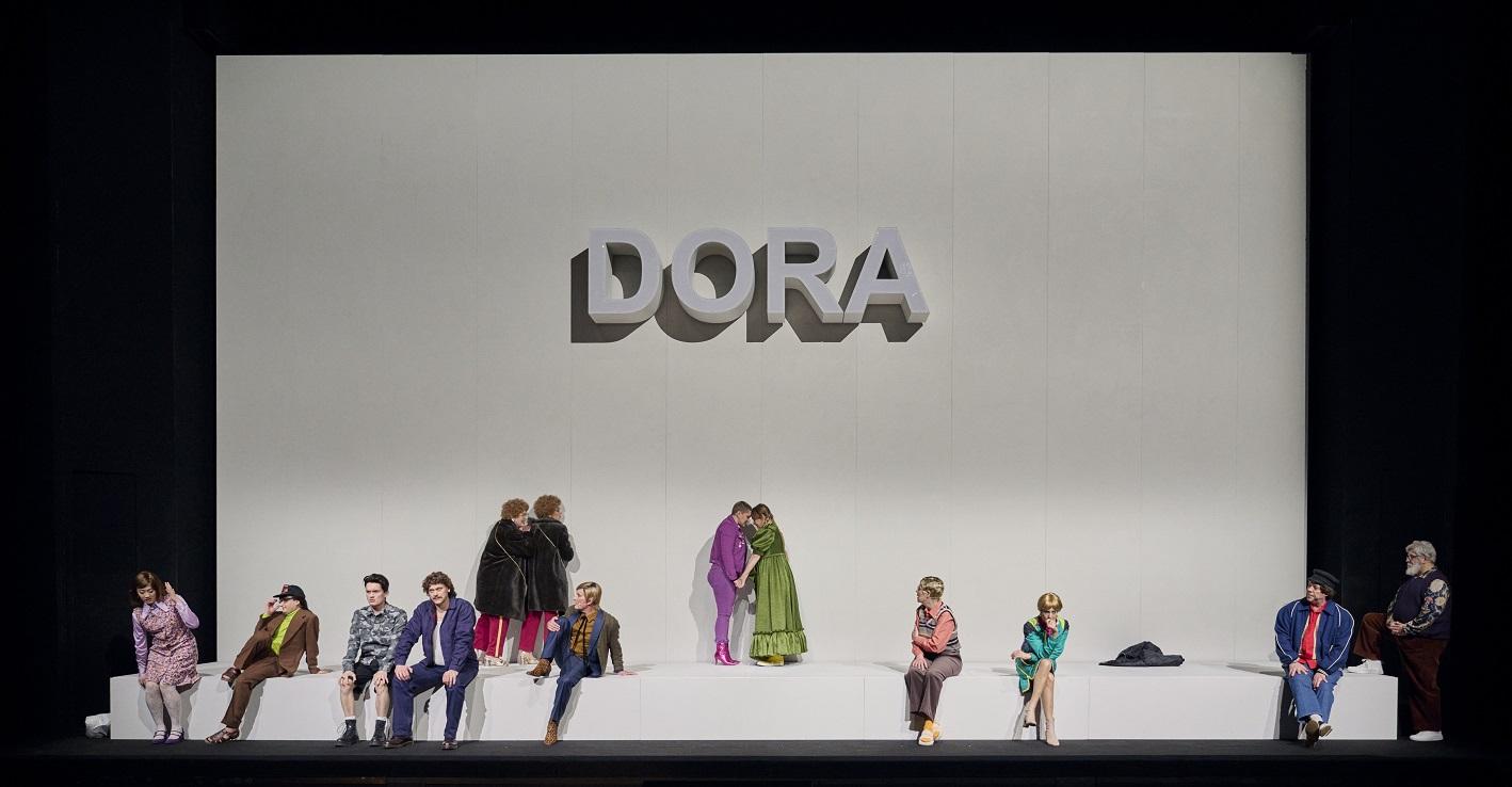 Dora (Foto Martin Sigmund) Dora (Foto Martin Sigmund)