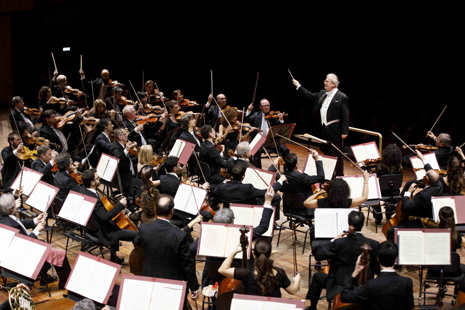 Sir John Eliot Gardiner e l'Orchestra di Santa Cecilia