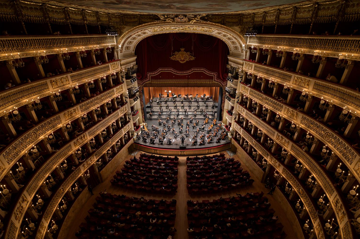 La Rondine al Teatro San Carlo di Napoli (Foto Mario Wurzburger) La Rondine al Teatro San Carlo di Napoli (Foto Mario Wurzburger)